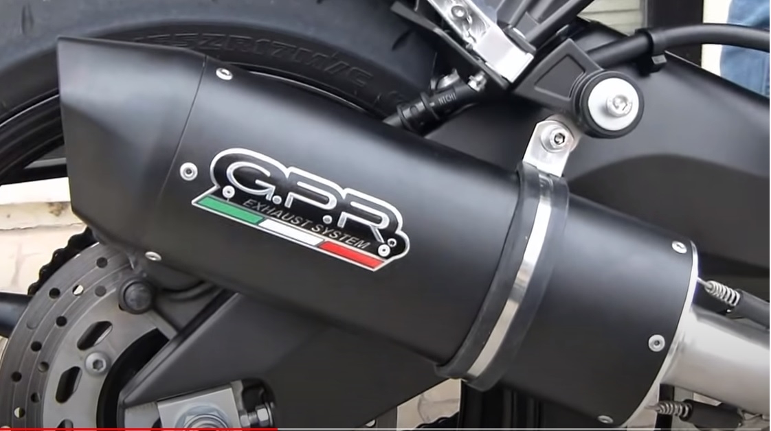 Egzoz ile uyumlu Yamaha Fz 8 2010-2016, Furore Nero, Egzoz yasal, onaylı, çıkarılabilir db killer ve bağlantı borulu susturucu 