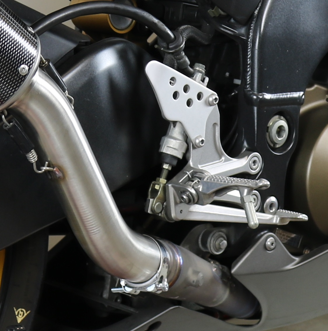 Egzoz ile uyumlu Kawasaki ZX-10R 2004-2005, M3 Inox , Egzoz yasal, onaylı, çıkarılabilir db killer ve bağlantı borulu susturucu 