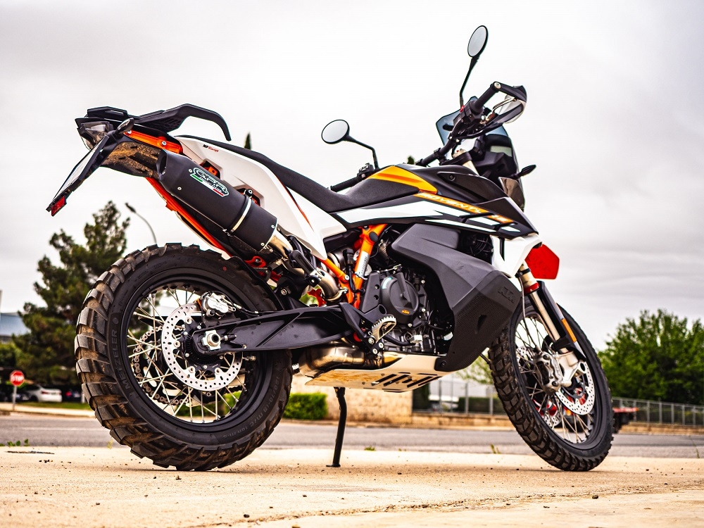 Egzoz ile uyumlu Husqvarna Norden 901 2022-2024, Furore Nero, Yarış Sistemi Susturucu ve özel bağlantı borusu 