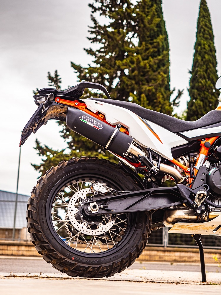 Egzoz ile uyumlu Husqvarna Norden 901 2022-2024, Furore Nero, Yarış Sistemi Susturucu ve özel bağlantı borusu 