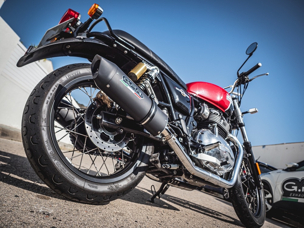 Egzoz ile uyumlu Royal Enfield Interceptor 650 2021-2025, Furore Evo4 Nero, Homologe sistem, orijinal katalizör ortadan kalkacak Double Susturucu ve özel bağlantı borusu 