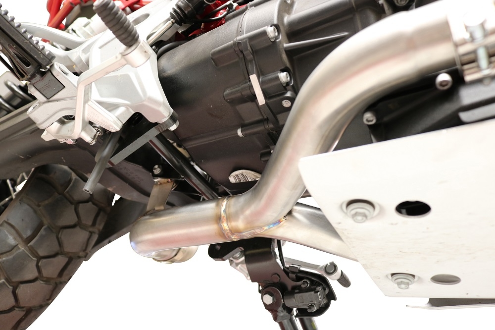 Egzoz ile uyumlu Moto Guzzi V85 TT 2019-2020, Decatalizzatore, Yarış Sistemi Katalizörü ortadan kaldırmak için boru sistemir 