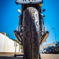 Egzoz ile uyumlu Triumph Street Twin 900 2015-2019, Deeptone Inox, Homologe sistem Double Susturucu ve özel bağlantı borusu 
