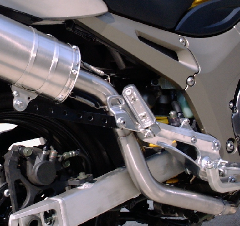 Egzoz ile uyumlu Yamaha Tdm 900 2002-2014, Furore Nero, Homologe sistem Double Susturucu ve özel bağlantı borusu 