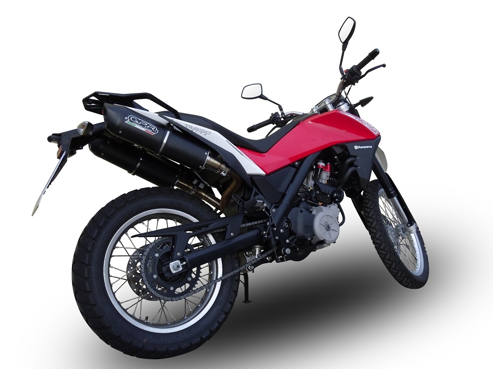 Egzoz ile uyumlu Husqvarna TERRA - STRADA TR 650 2013-2015, Furore Nero, Homologe sistem Double Susturucu ve özel bağlantı borusu 