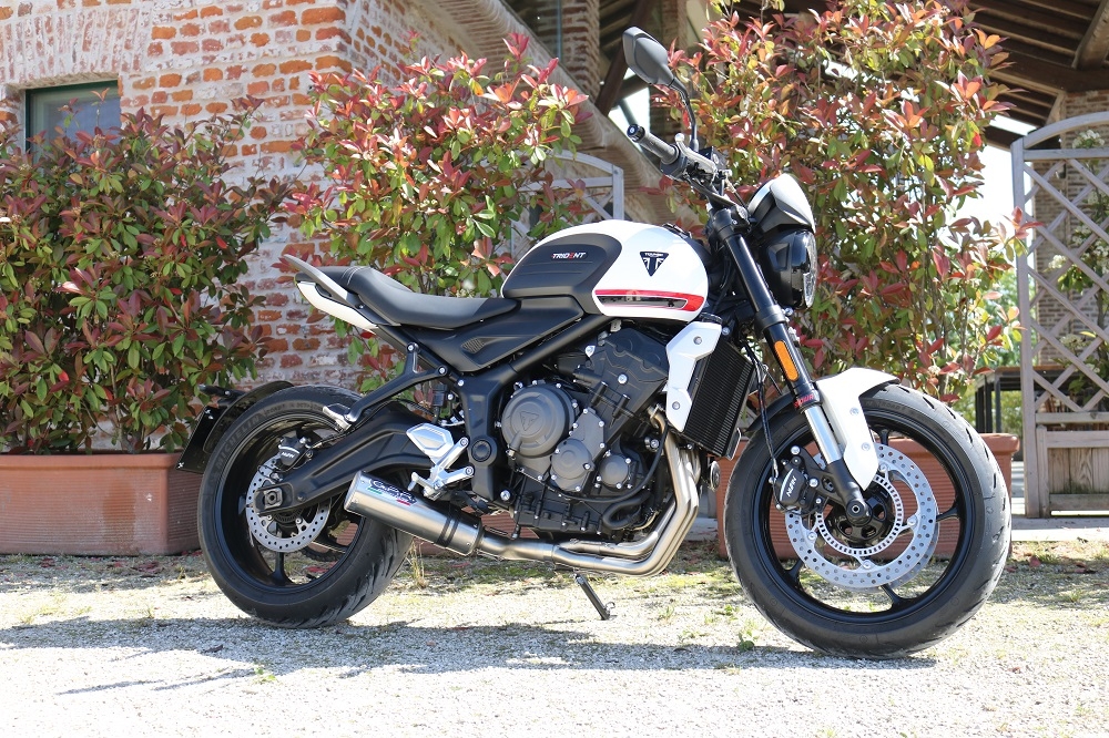 Egzoz ile uyumlu Triumph Trident 660 2021-2024, M3 Titanium Natural, Katalizörlü homologe sistem Tam hat, susturucu artı toplayıcı 