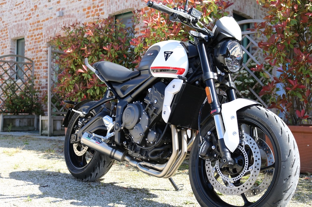 Egzoz ile uyumlu Triumph Trident 660 2021-2024, M3 Titanium Natural, Katalizörlü homologe sistem Tam hat, susturucu artı toplayıcı 