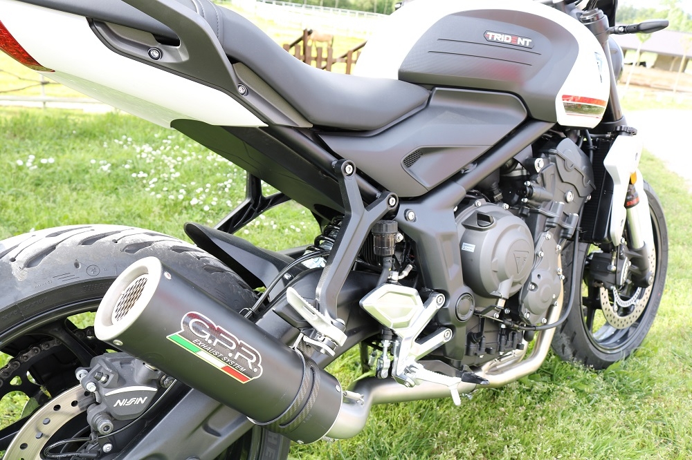 Egzoz ile uyumlu Triumph Trident 660 2021-2024, M3 Black Titanium, Yalnızca gürültü için onaylanan sistem, AB dışındaki pazarlar için geçerlidir Tam hat, susturucu artı toplayıcı 