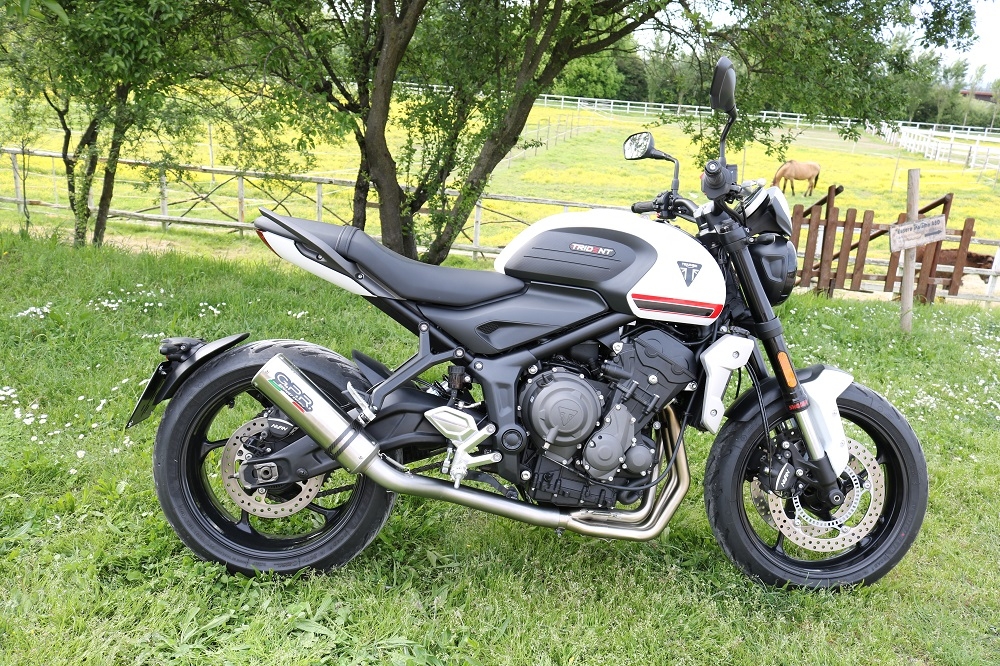 Egzoz ile uyumlu Triumph Trident 660 2021-2024, M3 Inox , Yalnızca gürültü için onaylanan sistem, AB dışındaki pazarlar için geçerlidir Tam hat, susturucu artı toplayıcı 