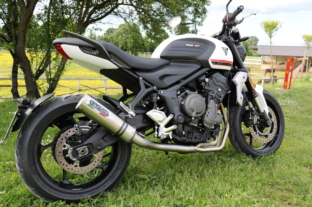 Egzoz ile uyumlu Triumph Trident 660 2021-2024, M3 Inox , Yalnızca gürültü için onaylanan sistem, AB dışındaki pazarlar için geçerlidir Tam hat, susturucu artı toplayıcı 