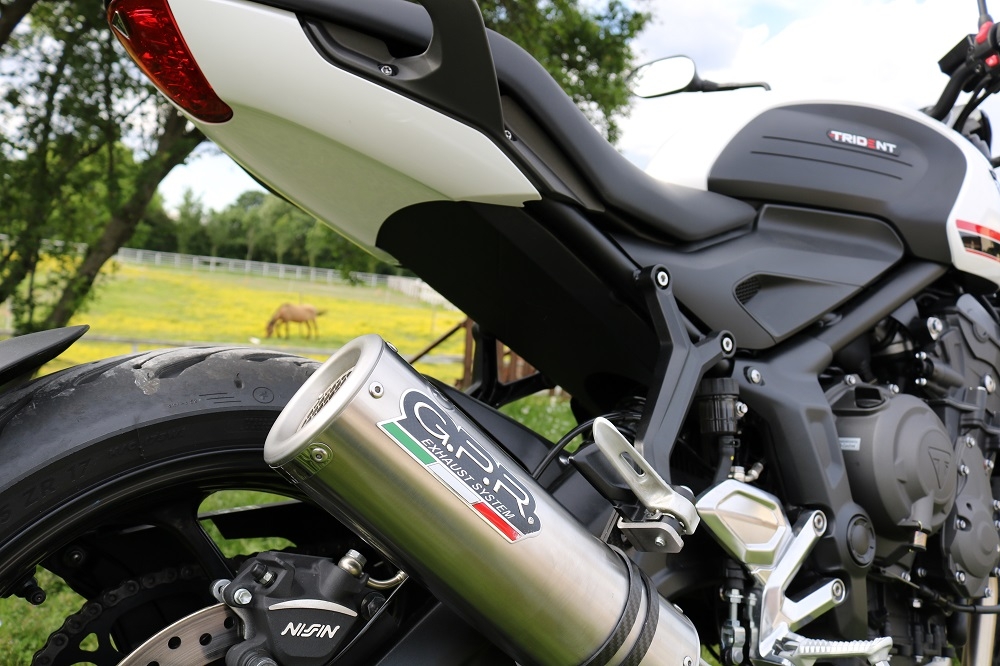 Egzoz ile uyumlu Triumph Trident 660 2021-2024, M3 Inox , Yalnızca gürültü için onaylanan sistem, AB dışındaki pazarlar için geçerlidir Tam hat, susturucu artı toplayıcı 