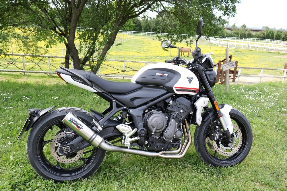 Egzoz ile uyumlu Triumph Trident 660 2021-2024, M3 Titanium Natural, Katalizörlü homologe sistem Tam hat, susturucu artı toplayıcı 