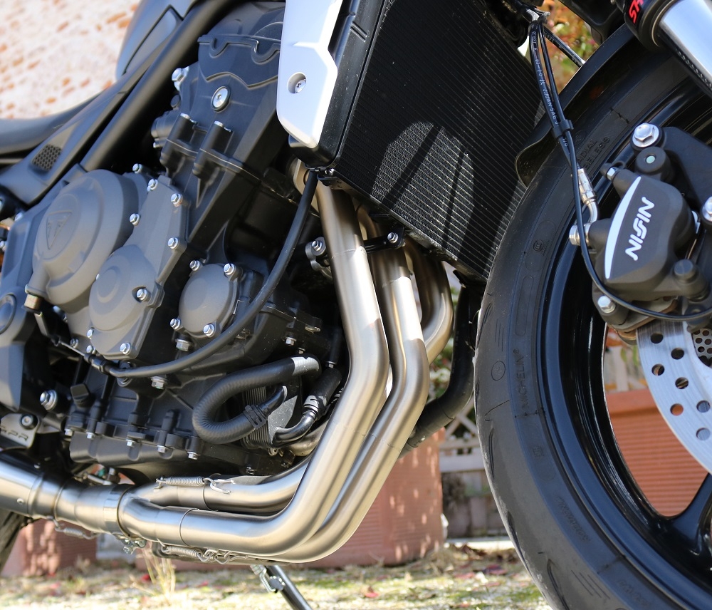 Egzoz ile uyumlu Triumph Tiger Sport 660 2022-2024, Deeptone Inox, Yalnızca gürültü için onaylanan sistem, AB dışındaki pazarlar için geçerlidir Tam hat, susturucu artı toplayıcı 
