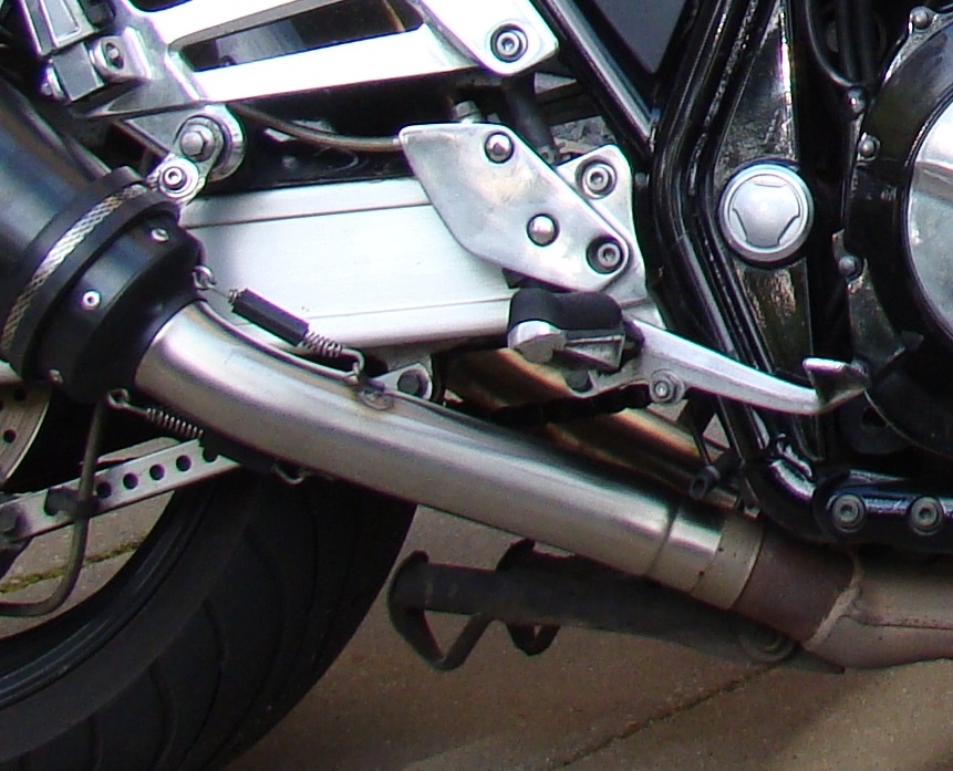 Egzoz ile uyumlu Yamaha Xjr 1300 1999-2006, Deeptone Inox, Homologe sistem Double Susturucu ve özel bağlantı borusu 