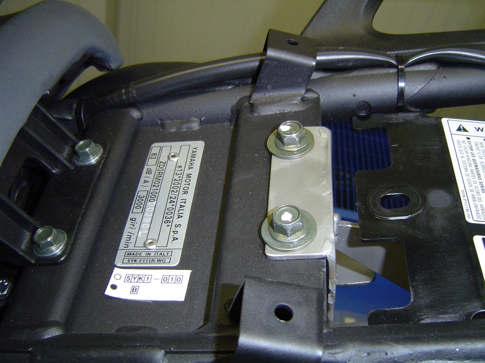 Egzoz ile uyumlu Yamaha MT03 660 2006-2013, Albus Ceramic, Homologe sistem Double Susturucu ve özel bağlantı borusu 
