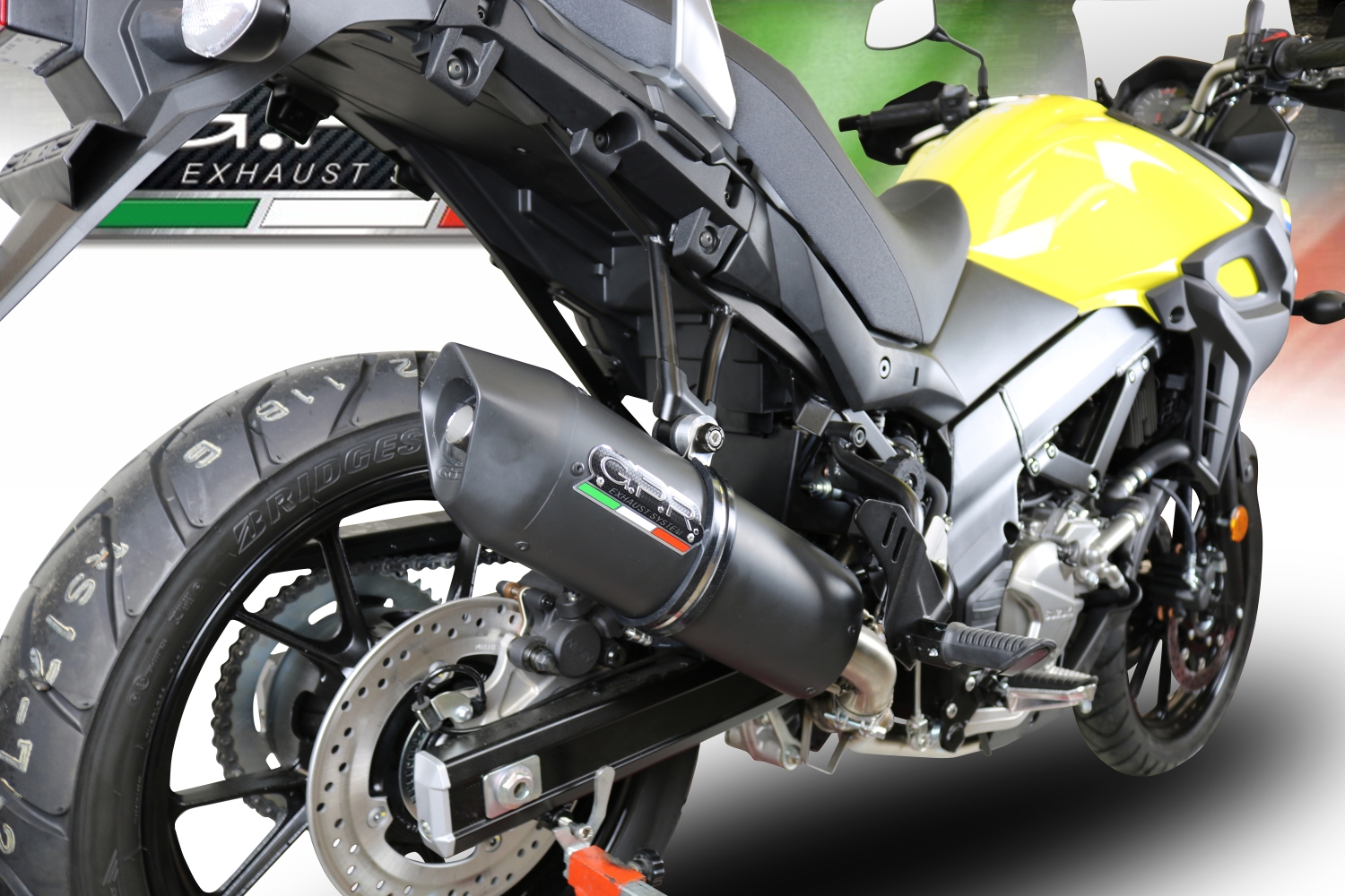 Egzoz ile uyumlu Suzuki V-Strom 650 2021-2025, Furore Evo4 Nero, Çıkarılabilir db öldürücü ve bağlantı borusu dahil AB dışı pazarlar için yasal olan orta tam sistem egzozu 
