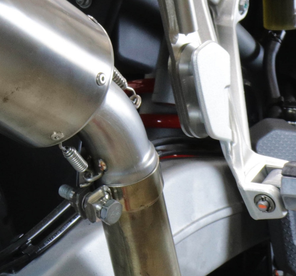 Egzoz ile uyumlu Aprilia Tuareg 660 2021-2024, Albus Evo4, Egzoz yasal, onaylı, çıkarılabilir db killer ve bağlantı borulu susturucu 