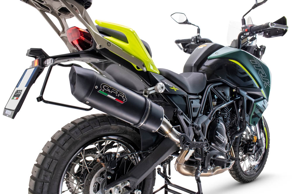 Egzoz ile uyumlu Benelli Trk 702 X 2023-2024, Furore Nero, Egzoz yasal, onaylı, çıkarılabilir db killer ve bağlantı borulu susturucu 
