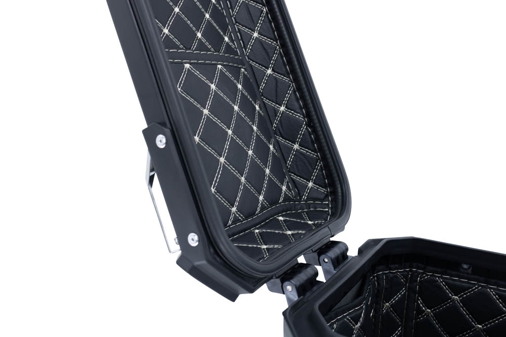 GPR TECH compatible with  Bmw F 850 Gs 2018/2020 e4 GPR TECH Pair of side cases aluminum made with contoured right side, silver color with specific pannier holder Capacity 38 LT. + 32 LT.