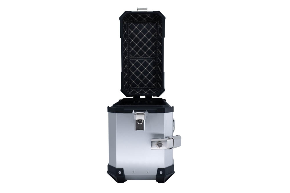 GPR TECH compatible with  Bmw F 850 Gs 2018/2020 e4 GPR TECH Pair of side cases aluminum made with contoured right side, silver color with specific pannier holder Capacity 38 LT. + 32 LT.