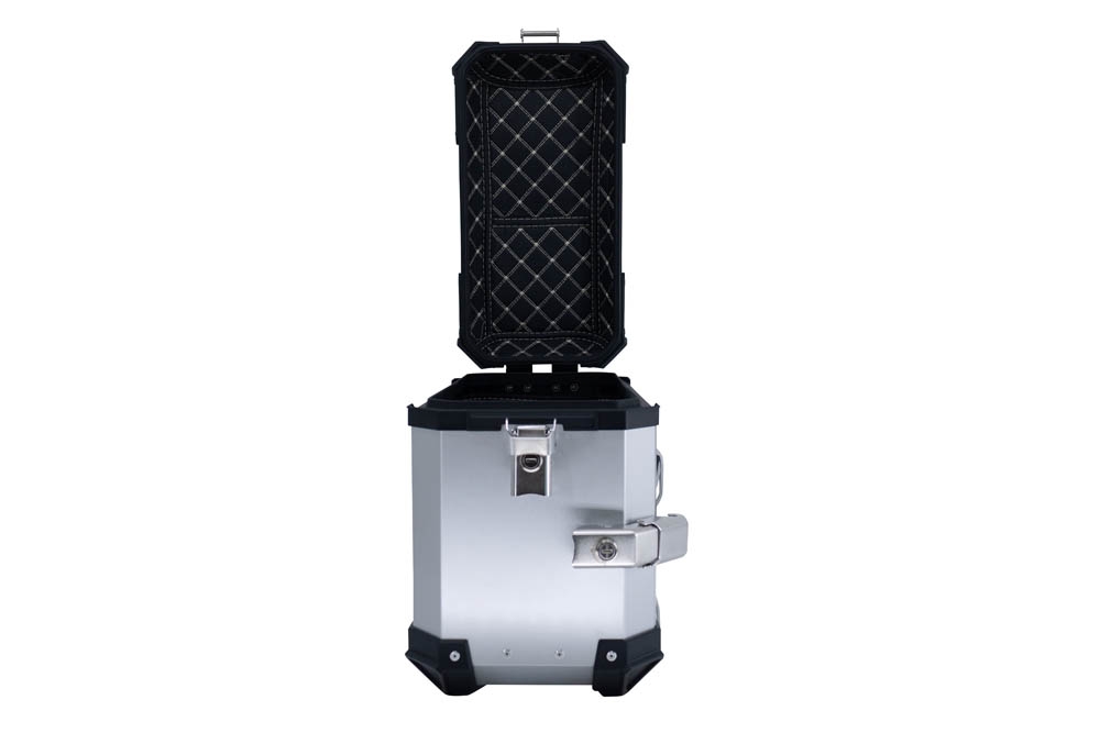 GPR TECH compatible with  Bmw F 850 Gs 2018/2020 e4 GPR TECH Pair of side cases aluminum made with contoured right side, silver color with specific pannier holder Capacity 38 LT. + 32 LT.