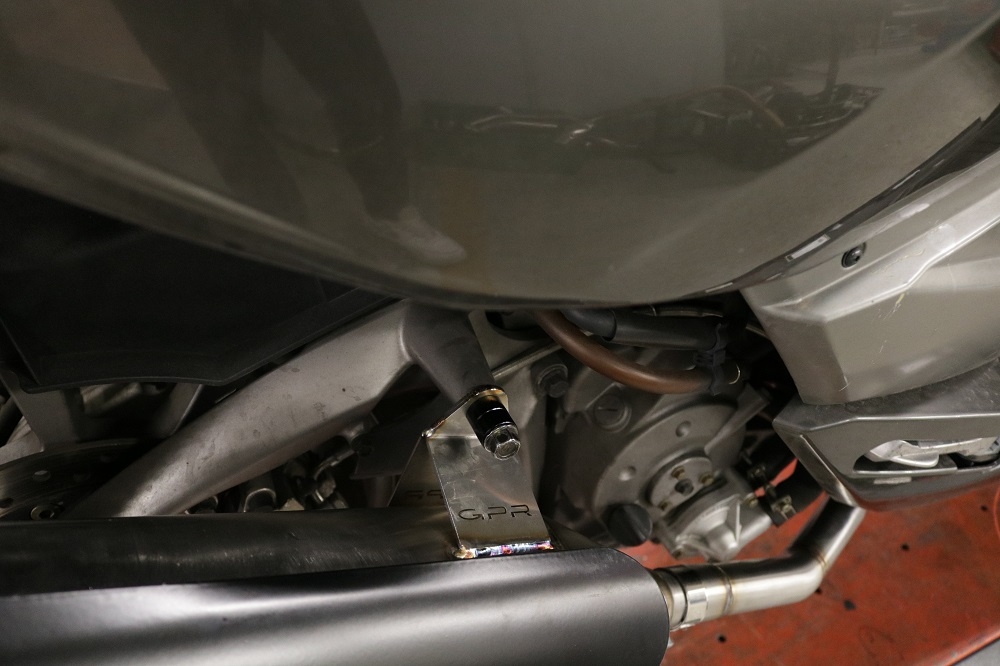 Egzoz ile uyumlu Quadro Qv 3 2018-2020, Power Bomb, Orijinal manifolda herhangi bir değişiklik yapmadan takılabilen susturucu 