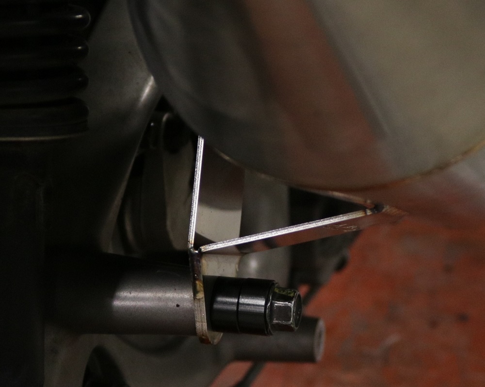 Egzoz ile uyumlu Quadro Qv 3 2018-2020, Power Bomb, Orijinal manifolda herhangi bir değişiklik yapmadan takılabilen susturucu 