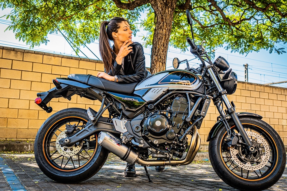 Egzoz ile uyumlu Kawasaki Z 650 RS 2021-2023, Satinox, Homologe edilmemiş dbkiller ile yarış sistemi Tam hat, susturucu artı toplayıcı 