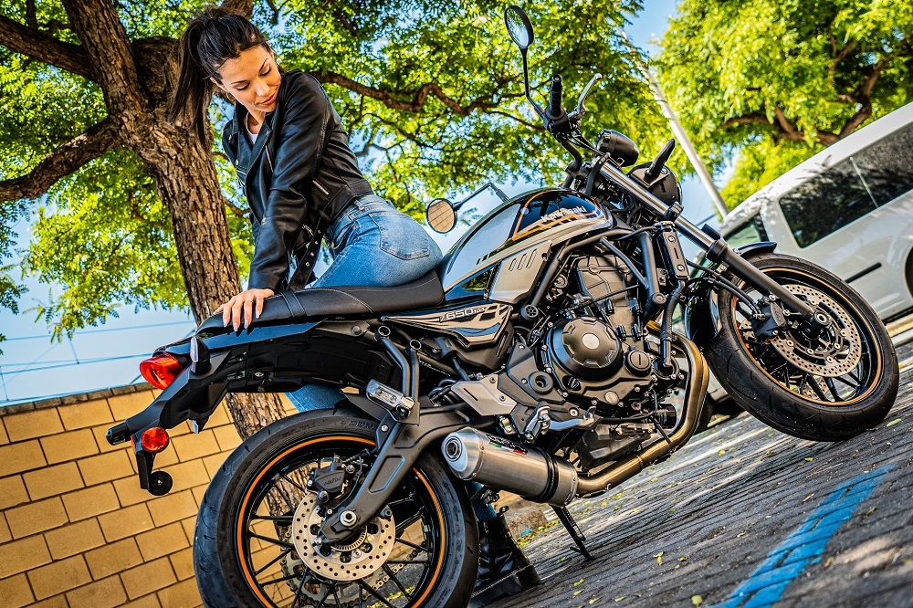 Egzoz ile uyumlu Kawasaki Z 650 RS 2021-2023, Satinox, Homologe edilmemiş dbkiller ile yarış sistemi Tam hat, susturucu artı toplayıcı 
