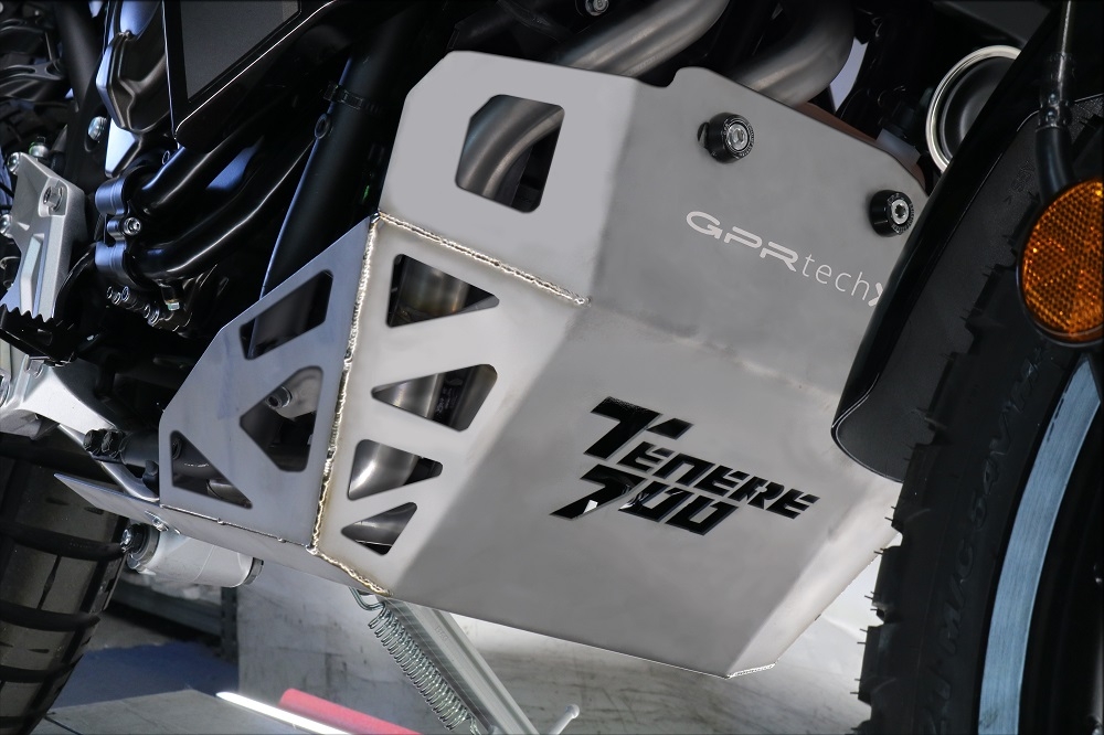 Egzoz ile uyumlu Yamaha Tenere 700 2019-2020, Decatalizzatore + Paracoppa Titanio, Decat boru daha fazla motor titanyum koruma plakası 