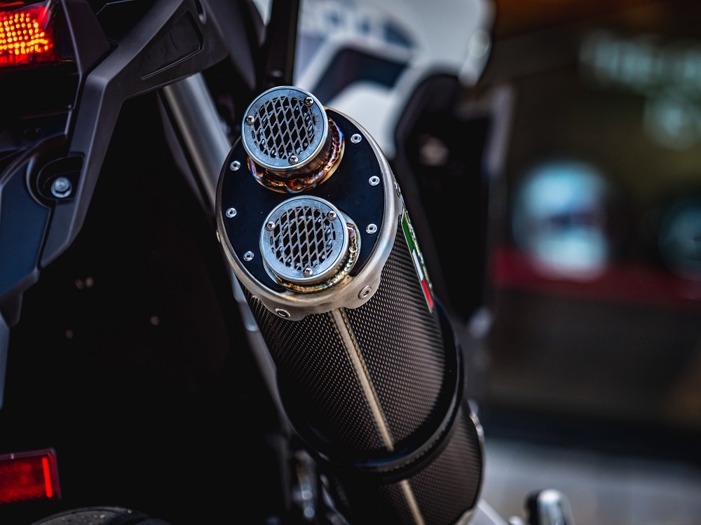 Egzoz ile uyumlu Triumph Tiger 850 2020-2024, Dual Inox, Egzoz yasal, onaylı, çıkarılabilir db killer ve bağlantı borulu susturucu 