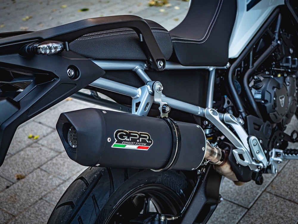 Egzoz ile uyumlu Triumph Tiger 850 2020-2024, Furore Evo4 Nero, Egzoz yasal, onaylı, çıkarılabilir db killer ve bağlantı borulu susturucu 