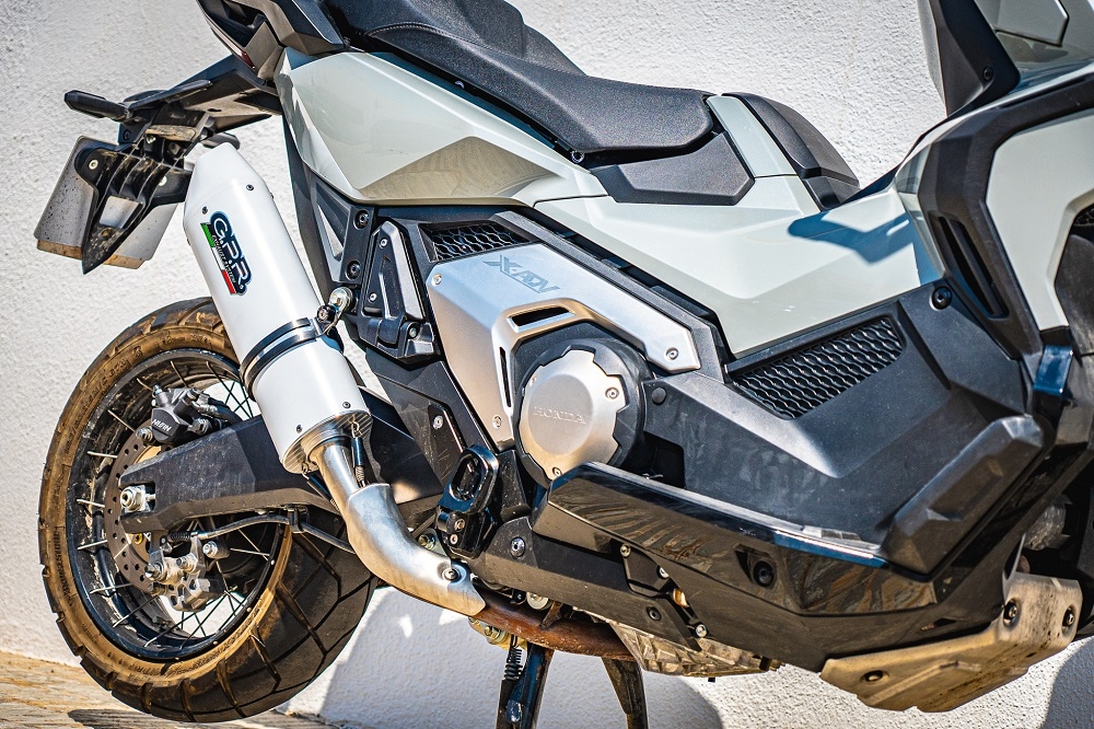Egzoz ile uyumlu Honda Forza 750 2021-2024, Albus Evo4, Egzoz yasal, onaylı, çıkarılabilir db killer ve bağlantı borulu susturucu 