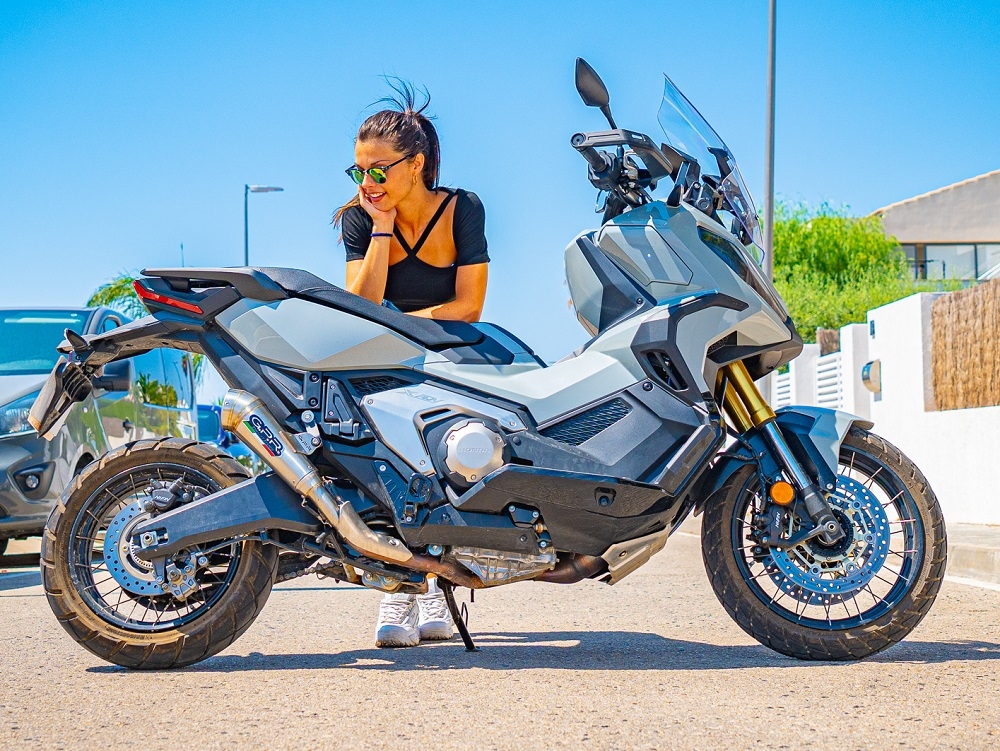 Egzoz ile uyumlu Honda Forza 750 2021-2024, Powercone Evo, Egzoz yasal, onaylı, çıkarılabilir db killer ve bağlantı borulu susturucu 