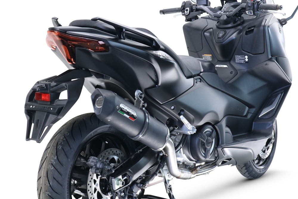 Egzoz ile uyumlu Yamaha T-Max 560 2022-2024, Furore Nero, Yalnızca gürültü için onaylanan sistem, AB dışındaki pazarlar için geçerlidir Tam hat, susturucu artı toplayıcı 