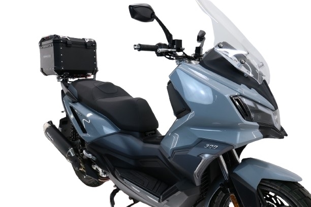 Topkoffer GPR TECH compatibel met  Bmw G 310 Gs 2017/2021 e4 Alüminyum üst kasa, siyah renk ve özel plaka dahildir Kapasite Litre 26