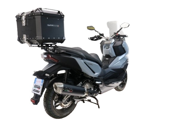 Topkoffer GPR TECH compatibel met  Bmw G 310 Gs 2017/2021 e4 Alüminyum üst kasa, siyah renk ve özel plaka dahildir Kapasite Litre 45