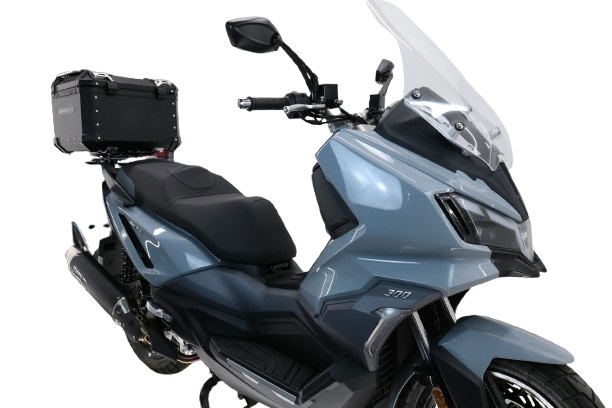 Topkoffer GPR TECH compatibel met  Bmw G 310 Gs 2017/2021 e4 Alüminyum üst kasa, siyah renk ve özel plaka dahildir Kapasite Litre 45